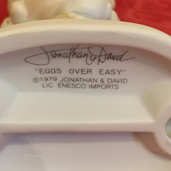 Precious Moments - Eggs Over Easy - Girl w/Fry Pan - Picture 9 of 9